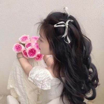穿着旗袍的女孩